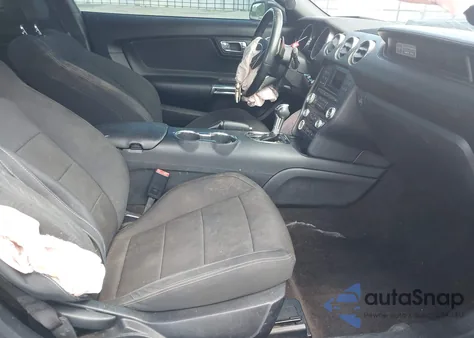 2016 Ford Mustang V6 z USA, uszkodzony, nr VIN 1FA6P8AM4G5207757